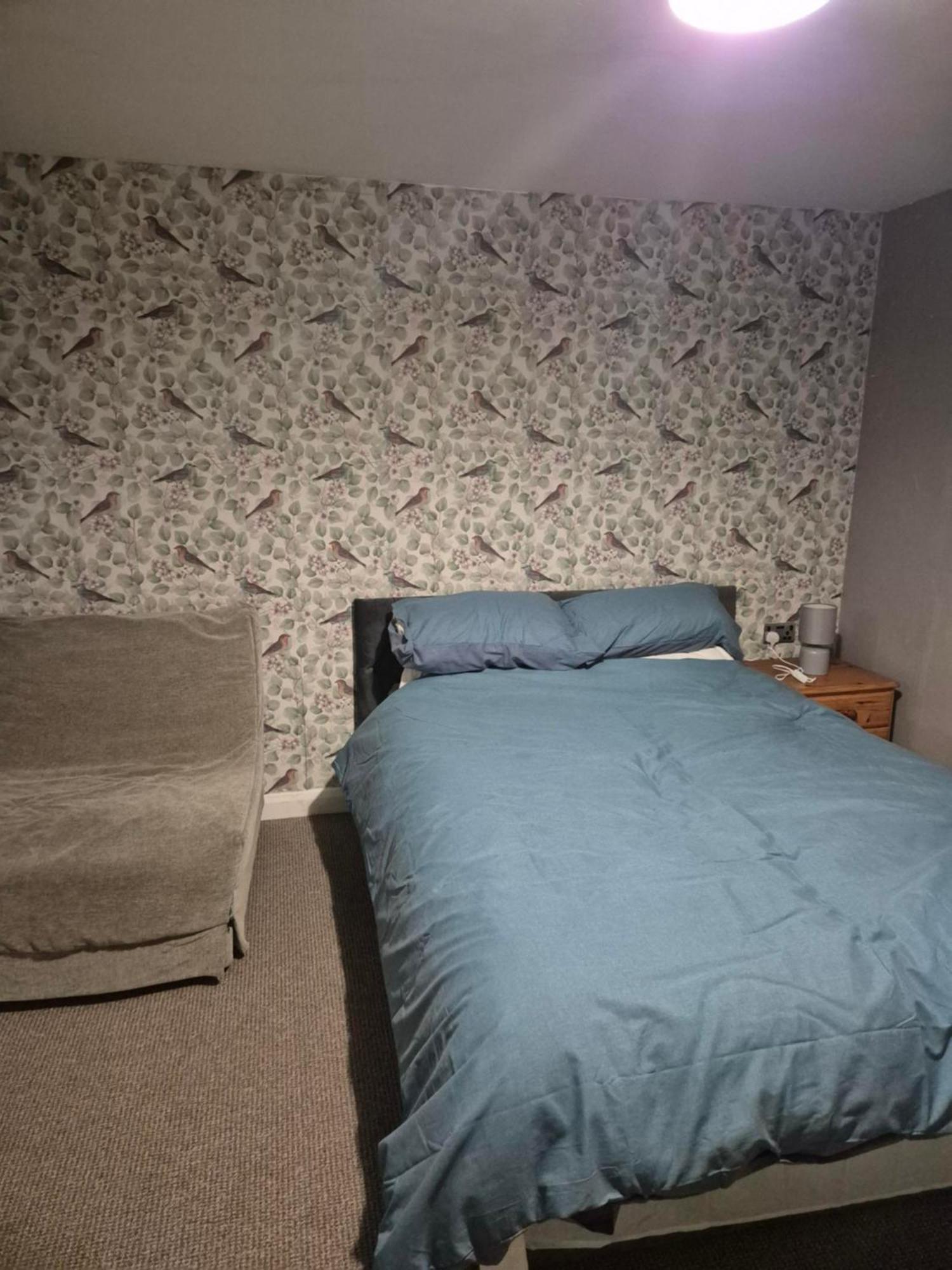 Accomadation Wrexham Ngoại thất bức ảnh