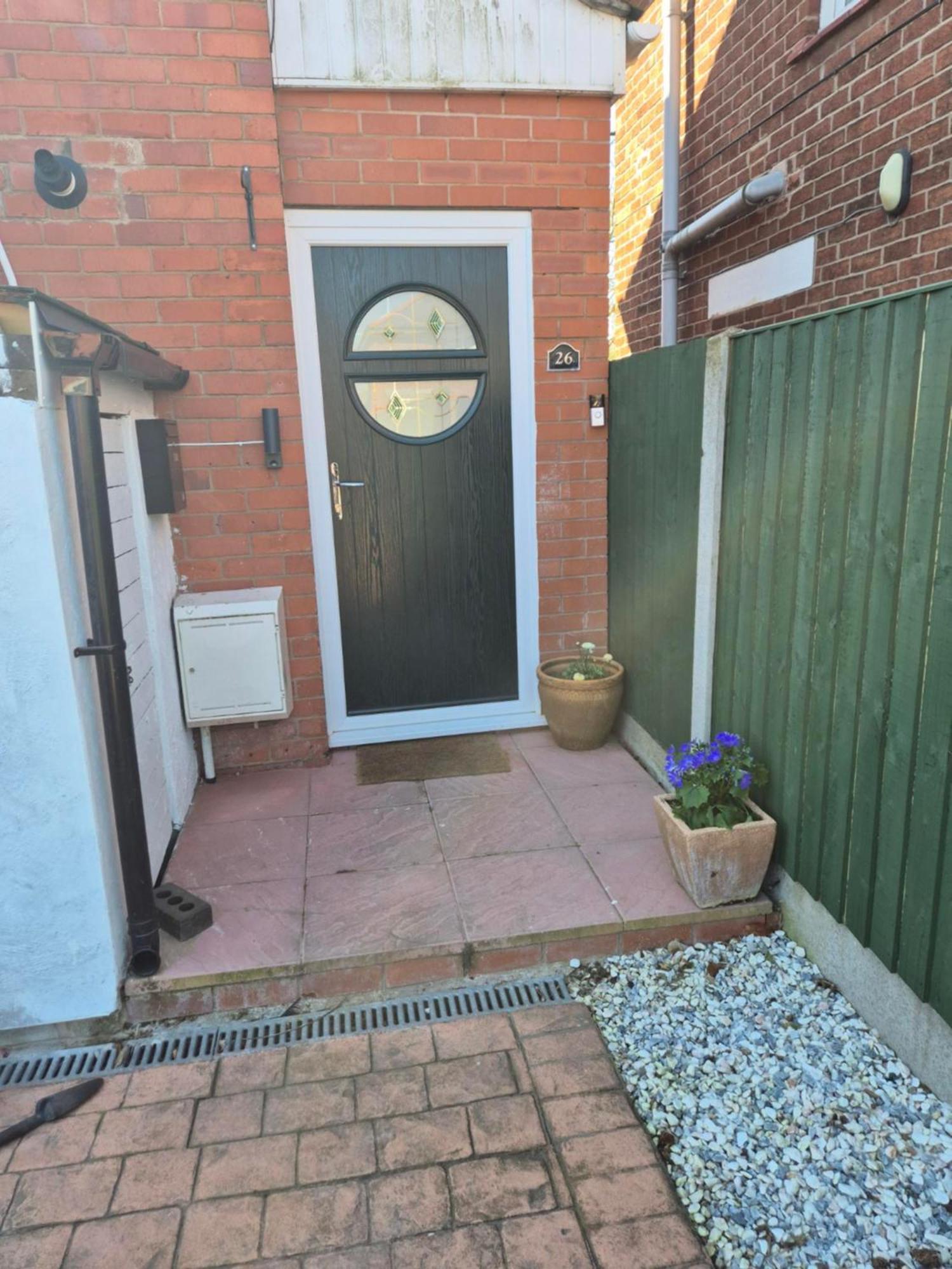 Accomadation Wrexham Ngoại thất bức ảnh