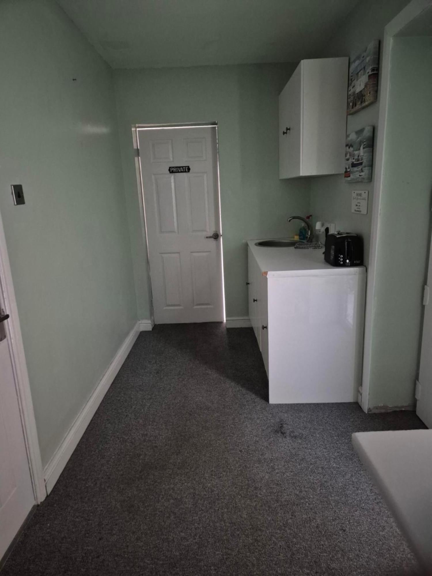 Accomadation Wrexham Ngoại thất bức ảnh