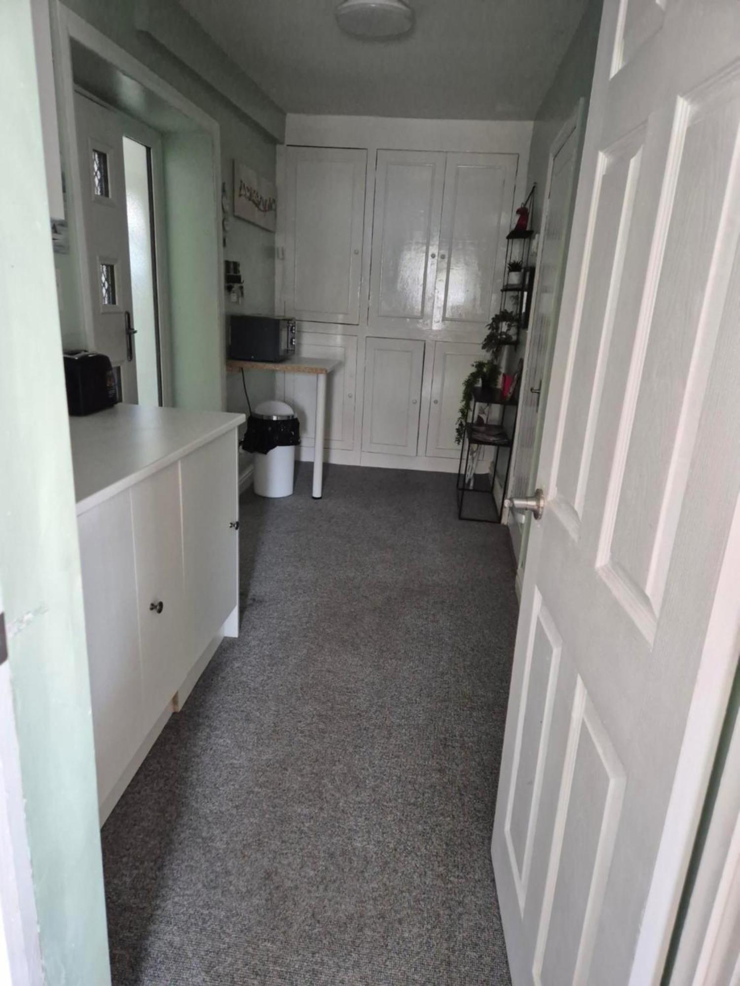 Accomadation Wrexham Ngoại thất bức ảnh