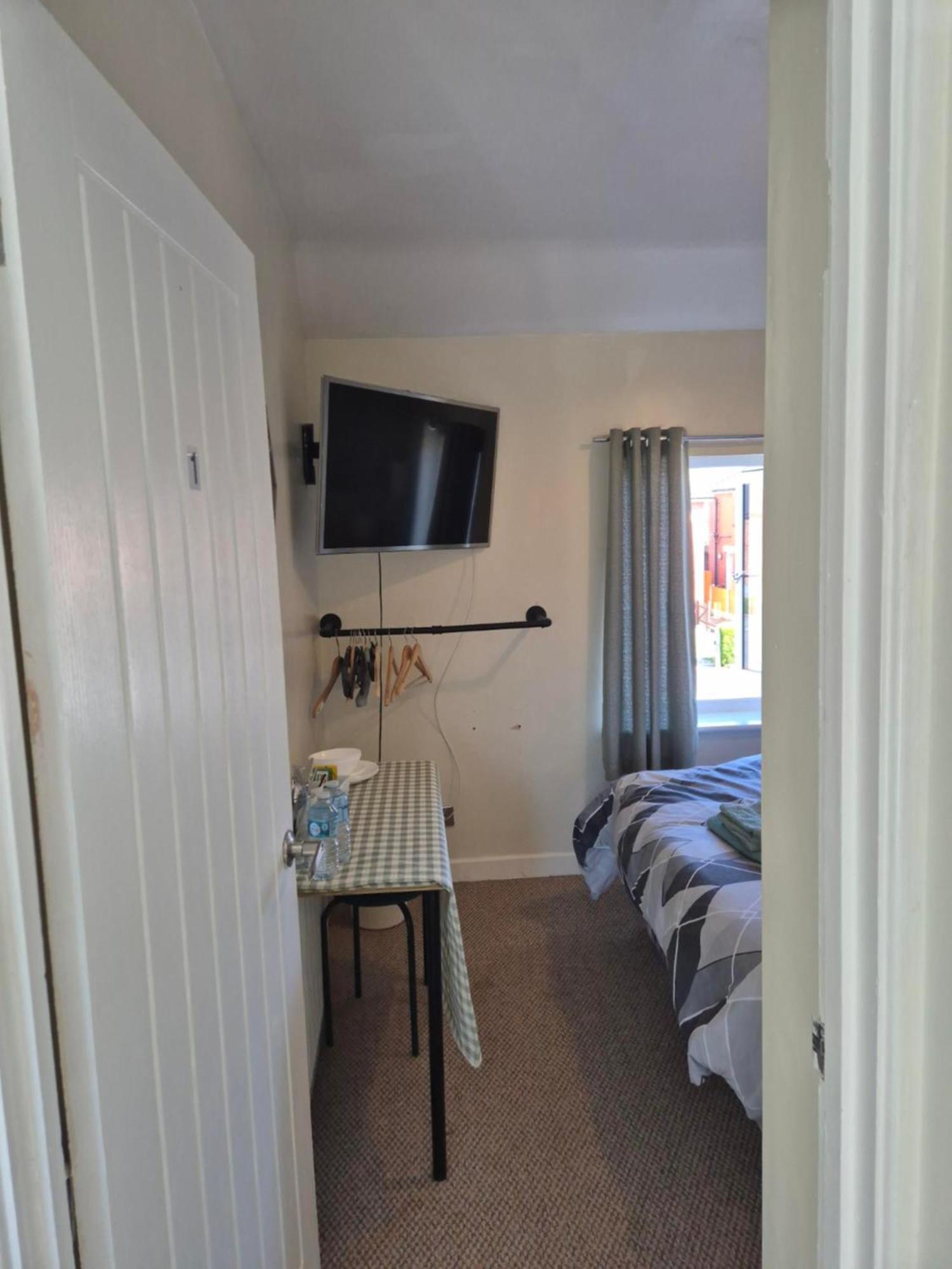 Accomadation Wrexham Ngoại thất bức ảnh