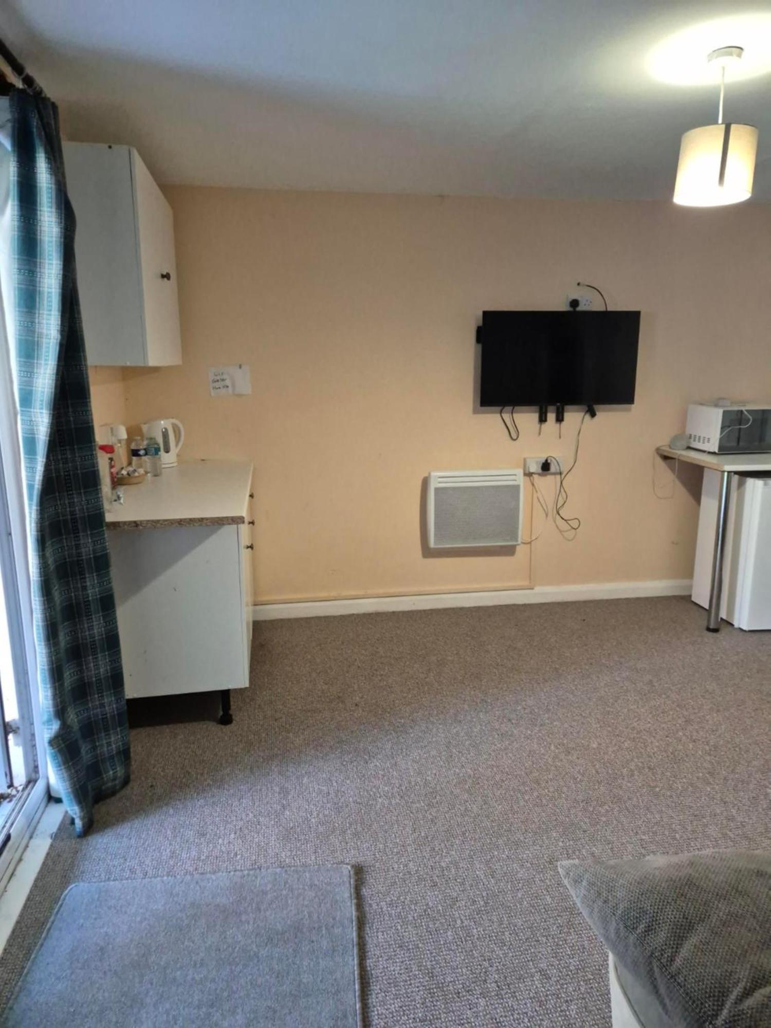 Accomadation Wrexham Ngoại thất bức ảnh