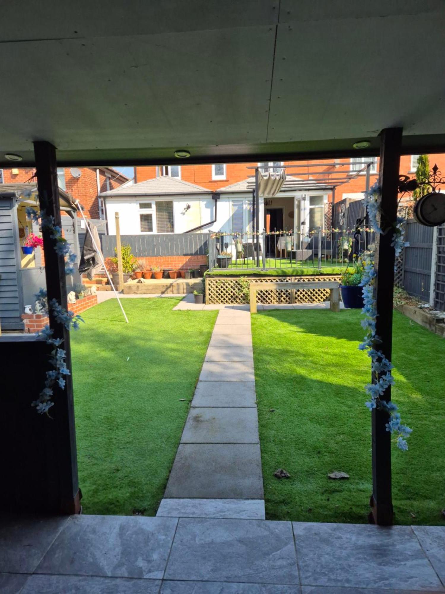 Accomadation Wrexham Ngoại thất bức ảnh