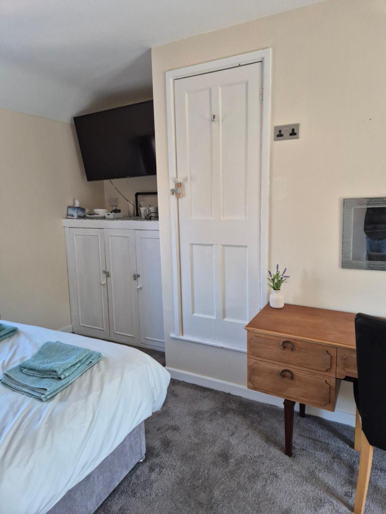 Accomadation Wrexham Ngoại thất bức ảnh