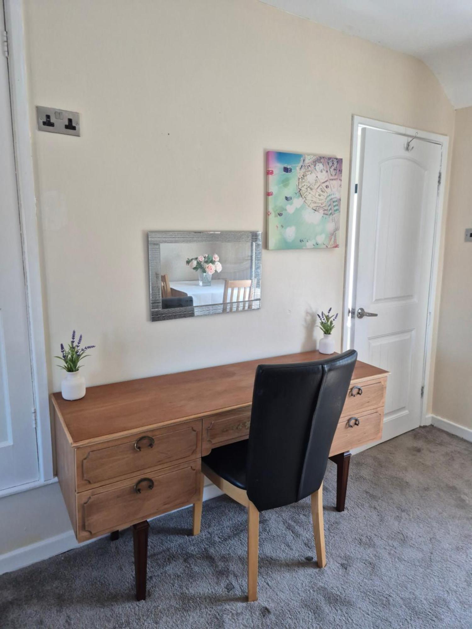 Accomadation Wrexham Ngoại thất bức ảnh